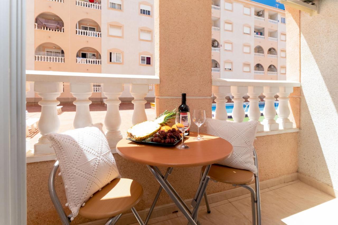 Apartamento Asta Lejlighed Torrevieja Eksteriør billede
