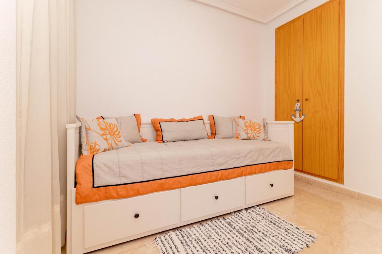 Apartamento Asta Lejlighed Torrevieja Eksteriør billede