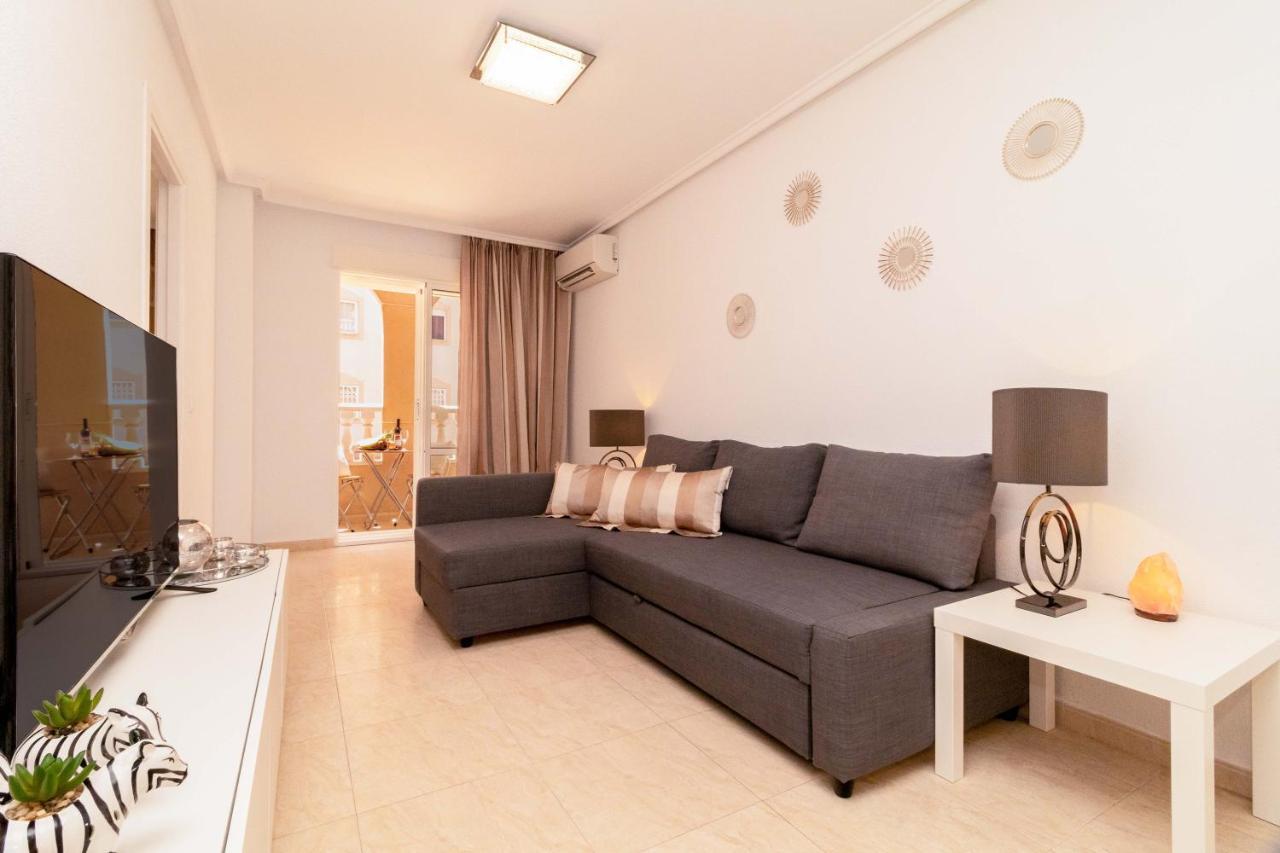 Apartamento Asta Lejlighed Torrevieja Eksteriør billede