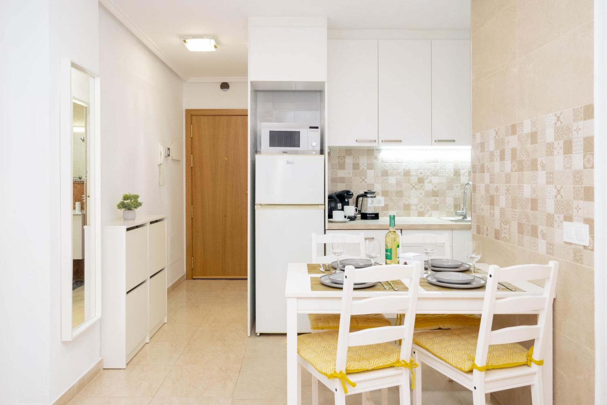 Apartamento Asta Lejlighed Torrevieja Eksteriør billede